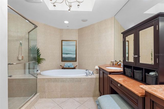 5823 BOWEN DANIEL DRIVE 603, Tampa, FL 33616