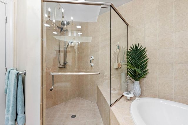 5823 BOWEN DANIEL DRIVE 603, Tampa, FL 33616