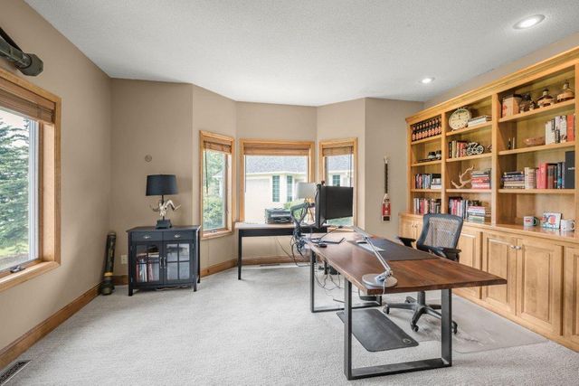 10451 White Tail Crossing, Eden Prairie, MN 55347
