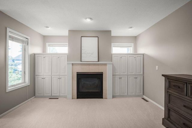 10451 White Tail Crossing, Eden Prairie, MN 55347