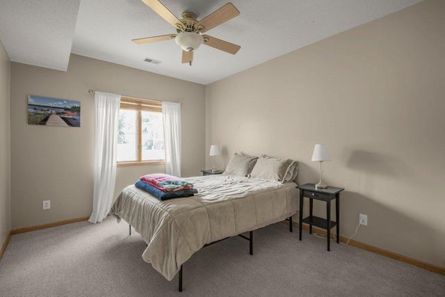 10451 White Tail Crossing, Eden Prairie, MN 55347