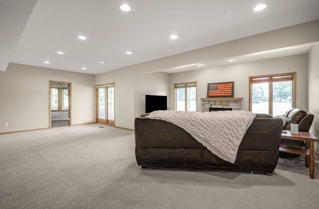 10451 White Tail Crossing, Eden Prairie, MN 55347