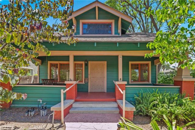 3892 Oakwood Place, Riverside, CA 92506
