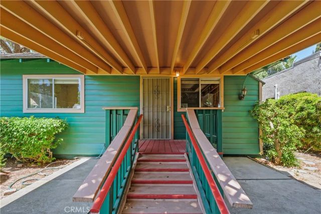3892 Oakwood Place, Riverside, CA 92506