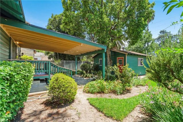 3892 Oakwood Place, Riverside, CA 92506