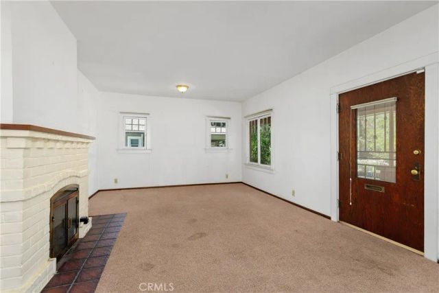 3892 Oakwood Place, Riverside, CA 92506
