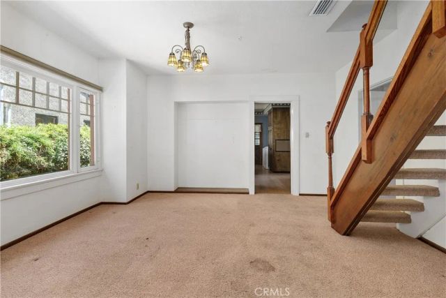 3892 Oakwood Place, Riverside, CA 92506