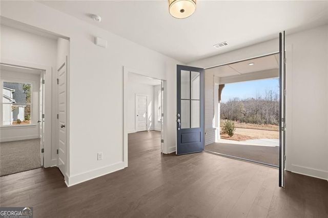 8410 Creekside Overlook Drive, Gainesville, GA 30506
