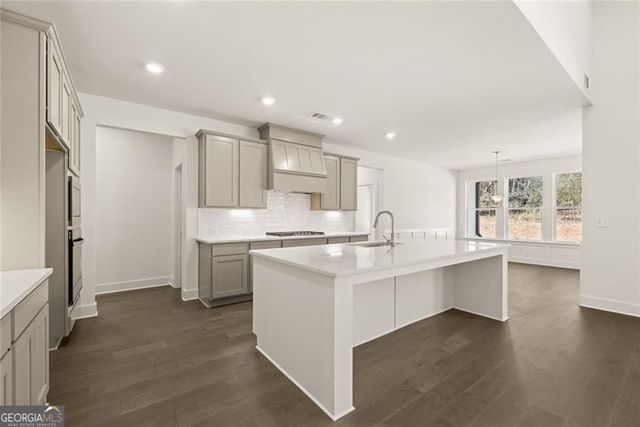 8410 Creekside Overlook Drive, Gainesville, GA 30506