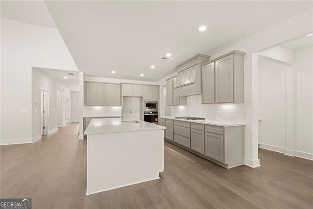 8410 Creekside Overlook Drive, Gainesville, GA 30506