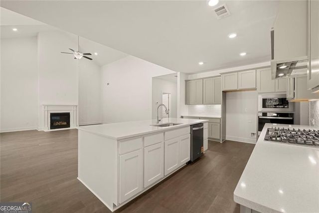 8410 Creekside Overlook Drive, Gainesville, GA 30506