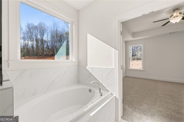 8410 Creekside Overlook Drive, Gainesville, GA 30506