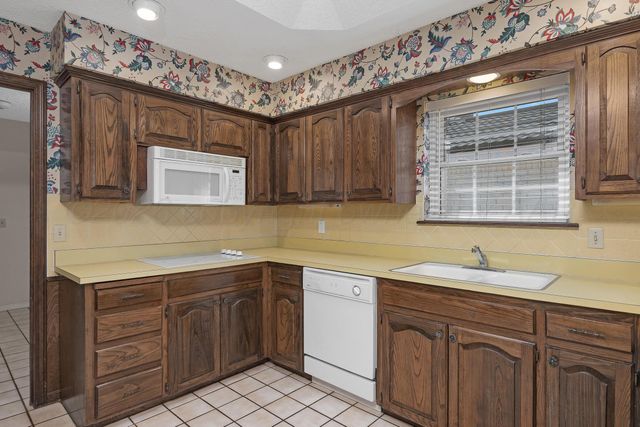 7206 SW 37TH Avenue, Amarillo, TX 79109