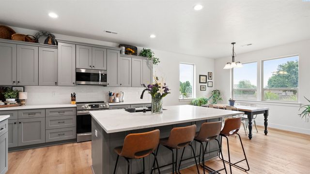 1624 Palermo Ave, Richland, WA 99352