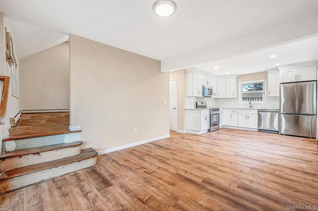 532 French Avenue, North Babylon, NY 11703