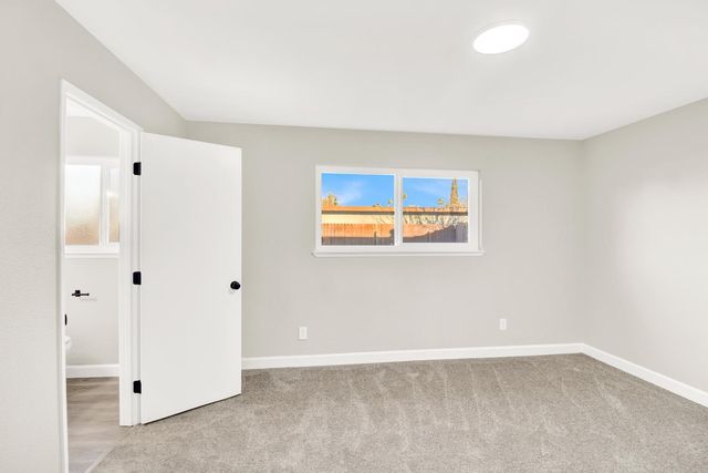 1900 Ellison Dr, Modesto, CA 95355