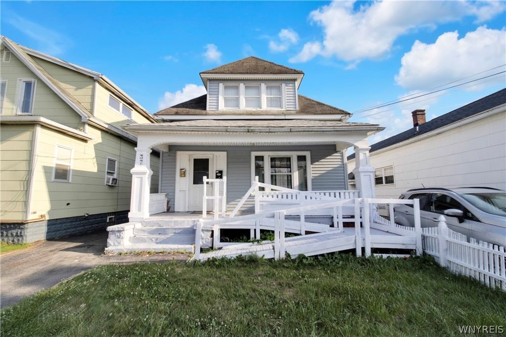 37 Nelson Place, Lackawanna, NY 14218