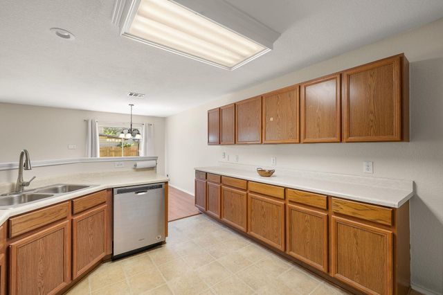 5525 Victory Gallop DR, Del Valle, TX 78617