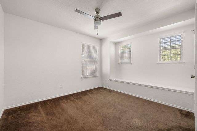 5525 Victory Gallop DR, Del Valle, TX 78617