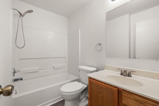 5525 Victory Gallop DR, Del Valle, TX 78617