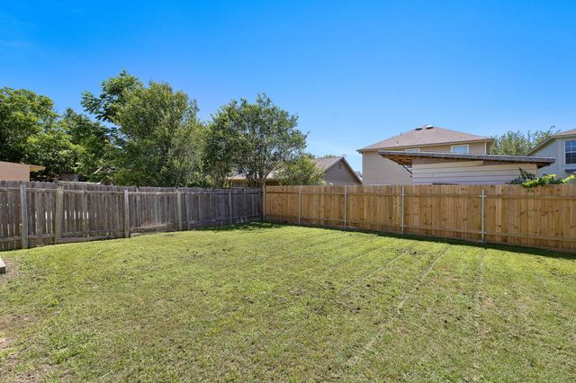 5525 Victory Gallop DR, Del Valle, TX 78617