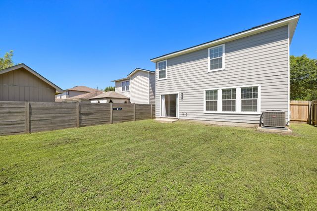 5525 Victory Gallop DR, Del Valle, TX 78617