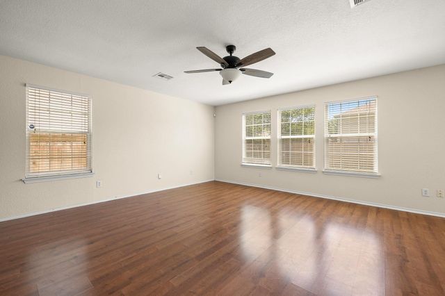 5525 Victory Gallop DR, Del Valle, TX 78617