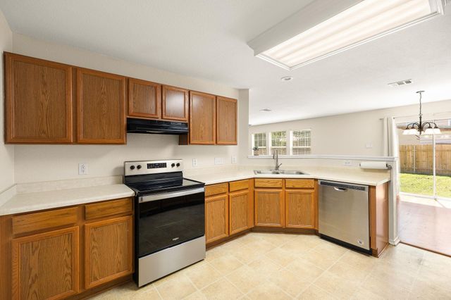 5525 Victory Gallop DR, Del Valle, TX 78617