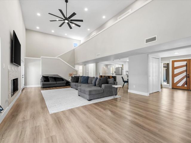 8202 Argentina Street, Jersey Village, TX 77040