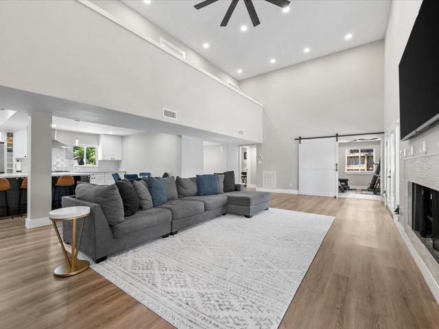 8202 Argentina Street, Jersey Village, TX 77040