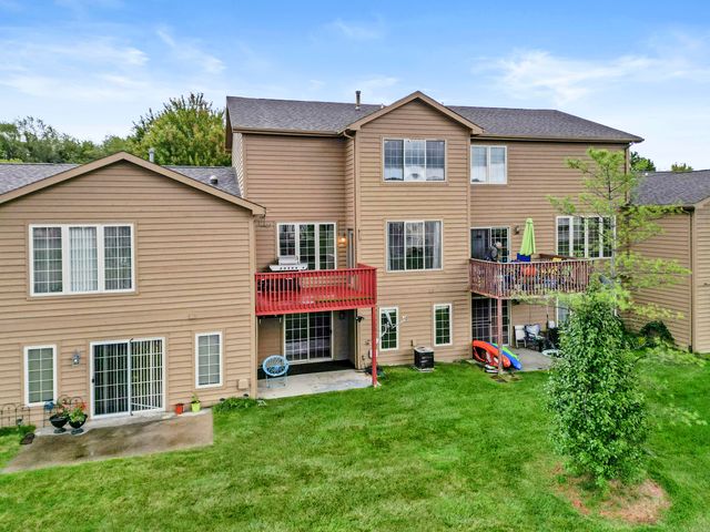 10554 Ontario Drive, Crown Point, IN 46307