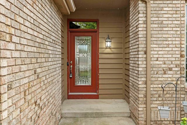 10554 Ontario Drive, Crown Point, IN 46307