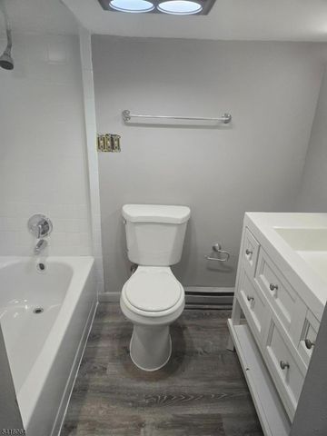 1318 State St, Hillside Twp., NJ 07205