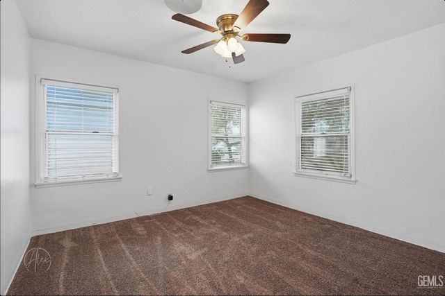 200 Bedford Way, Bakersfield, CA 93308