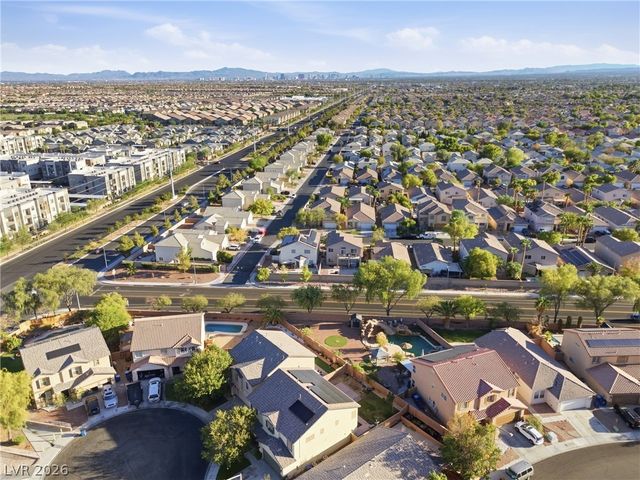 7809 Bear Tooth Cave Court, Las Vegas, NV 89131