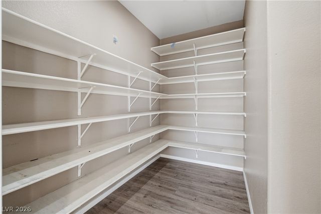 7809 Bear Tooth Cave Court, Las Vegas, NV 89131