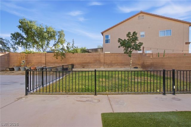 7809 Bear Tooth Cave Court, Las Vegas, NV 89131