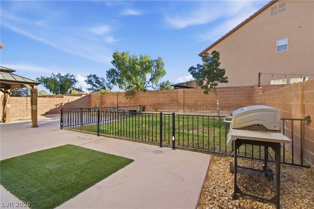 7809 Bear Tooth Cave Court, Las Vegas, NV 89131