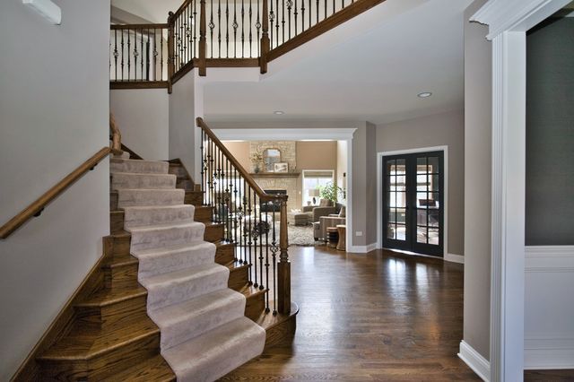 10 Raes Creek Court, Bolingbrook, IL 60490