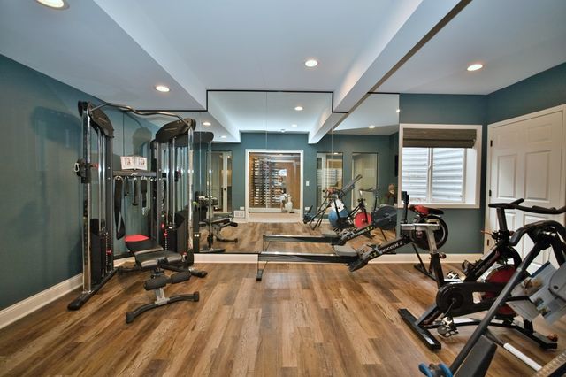 10 Raes Creek Court, Bolingbrook, IL 60490