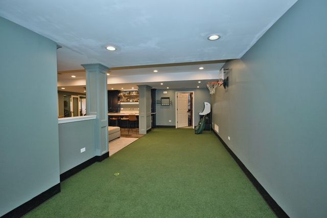 10 Raes Creek Court, Bolingbrook, IL 60490