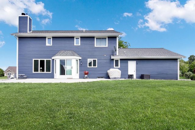 W173N4845 Crabapple COURT, Menomonee Falls, WI 53051