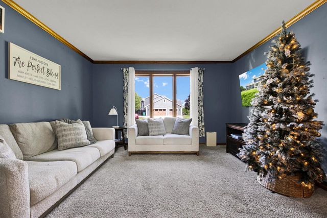 W173N4845 Crabapple COURT, Menomonee Falls, WI 53051