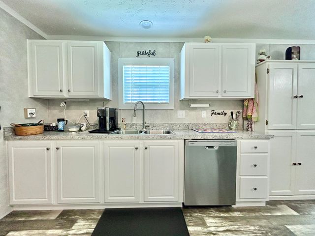 1571 Kit Cowan Road, Somerset, KY 42501