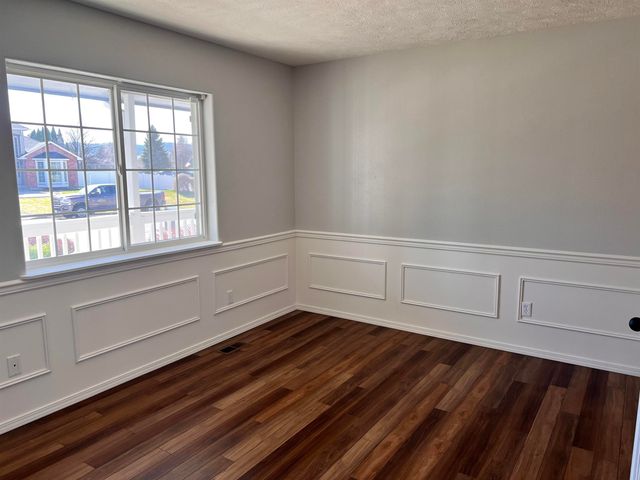 15803 E 21st Ave, Spokane Valley, WA 99037