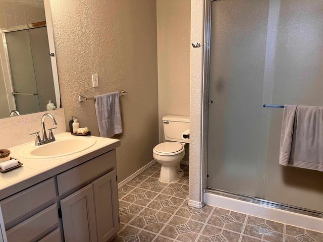 15803 E 21st Ave, Spokane Valley, WA 99037
