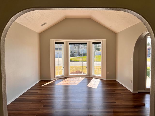 15803 E 21st Ave, Spokane Valley, WA 99037