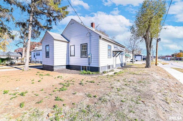 1229 S 8TH Street, Pekin, IL 61554