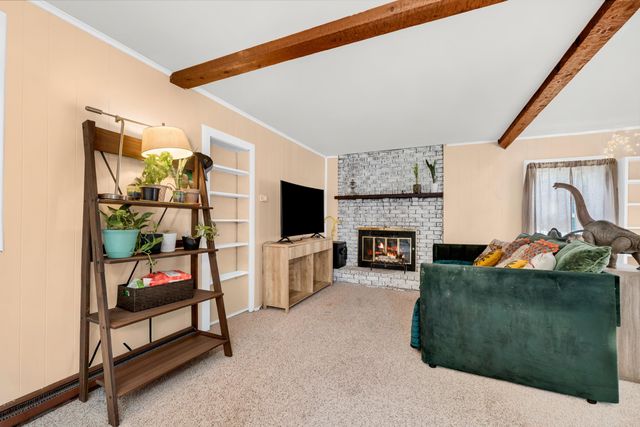 401 Petersham Road, Athol, MA 01331