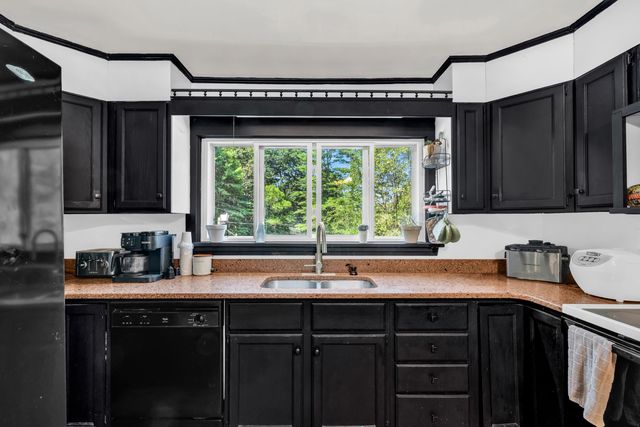 401 Petersham Road, Athol, MA 01331